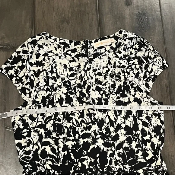 Tory Burch Sophia Print A-Line Dress (as seen on Kate Middleton) - Size Medium - Picture 12 of 16